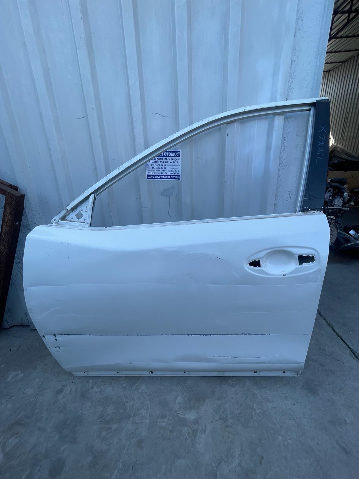 Nissan X-trail Sol Ön Kapı